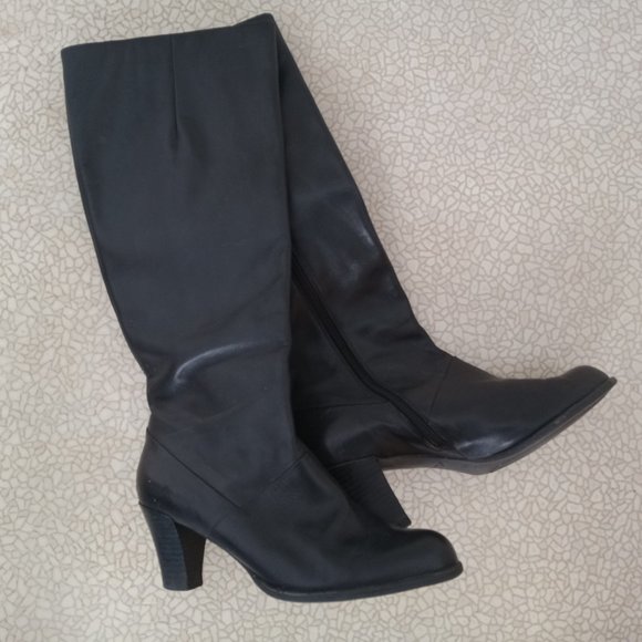 Clark's black leather boots size 5.5D UK 8US - Picture 1 of 7